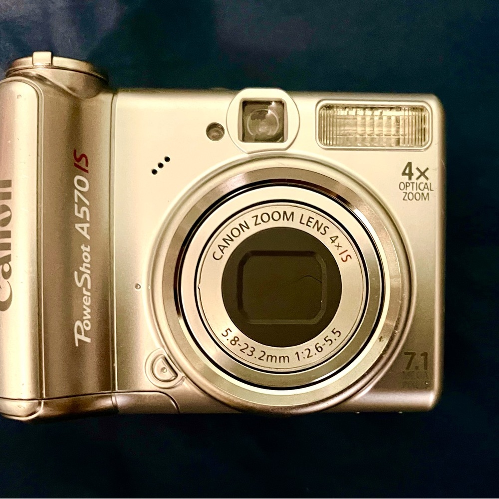 Canon PowerShot A570 IS 7.1MP Digital Camera Tested AA Batt /4GB card Y2K 🔥